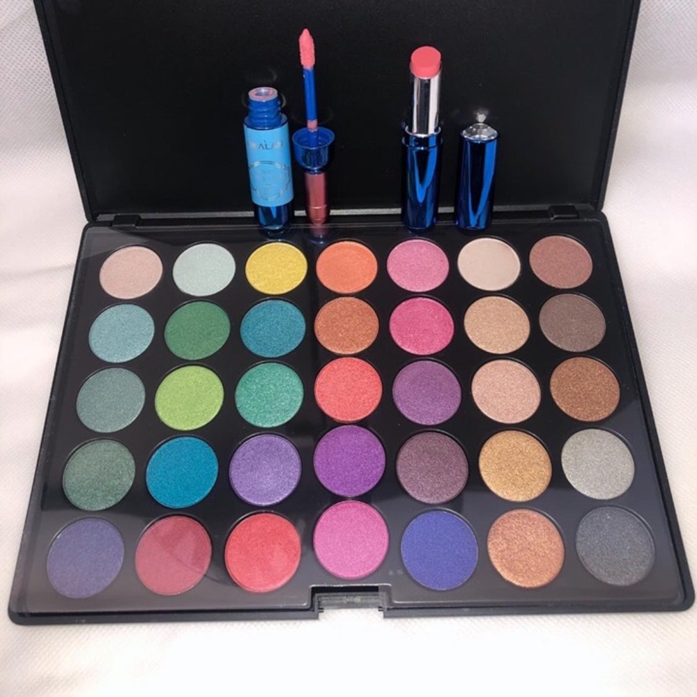eyeshadow and lipstick 💄 and liquid matte